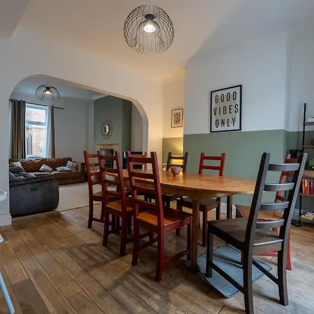 The Salty Seagull * スカーバラ